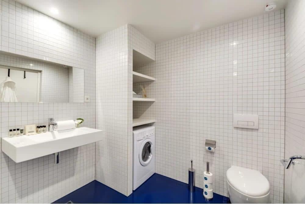Ferienwohnung Modern & Colourful 3Bd For 9 Guests In Le Marais! Paris Exterior foto